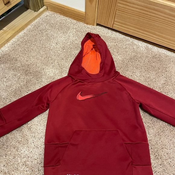 Nike Boys Sweatshirts and Sweatpants - Picture 3 of 4